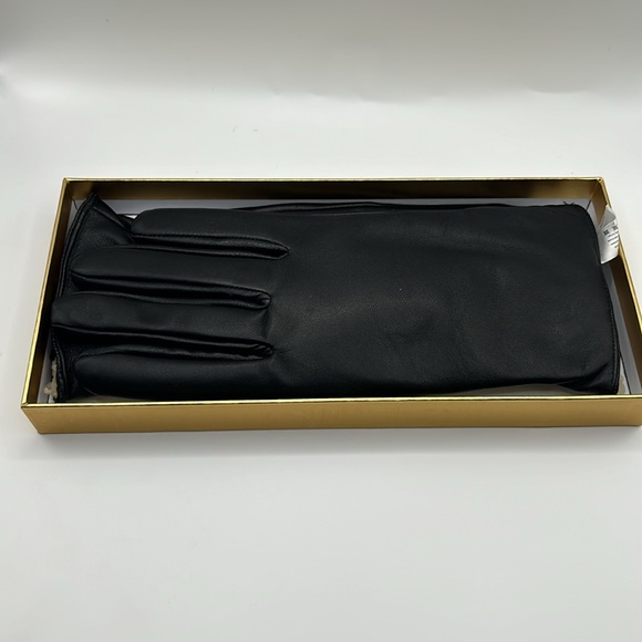 Feiqiaosh - Picture 3 of 3